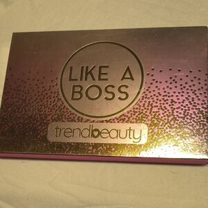 Like A Boss Eyeshadow Palette